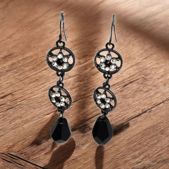 Pierced Earrings Ornate Disc Clear Rhinestones Flower Star Design Black Beads - Picture 4 of 4